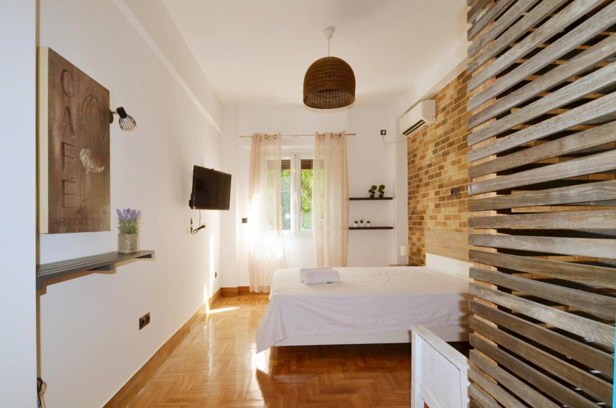 A Modern Rustic Cosy Apartment At The Foot Of Mount Lycabettus 아테네 외부 사진