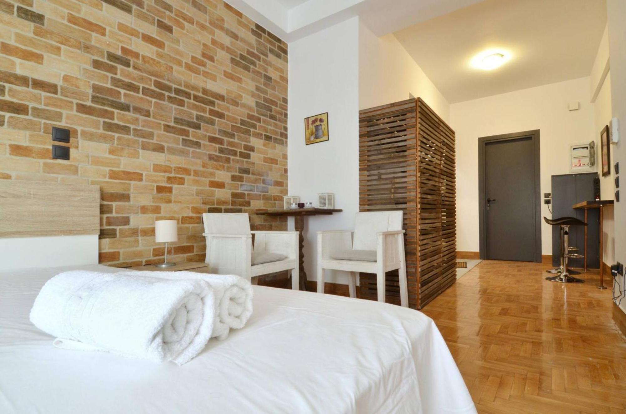 A Modern Rustic Cosy Apartment At The Foot Of Mount Lycabettus 아테네 외부 사진